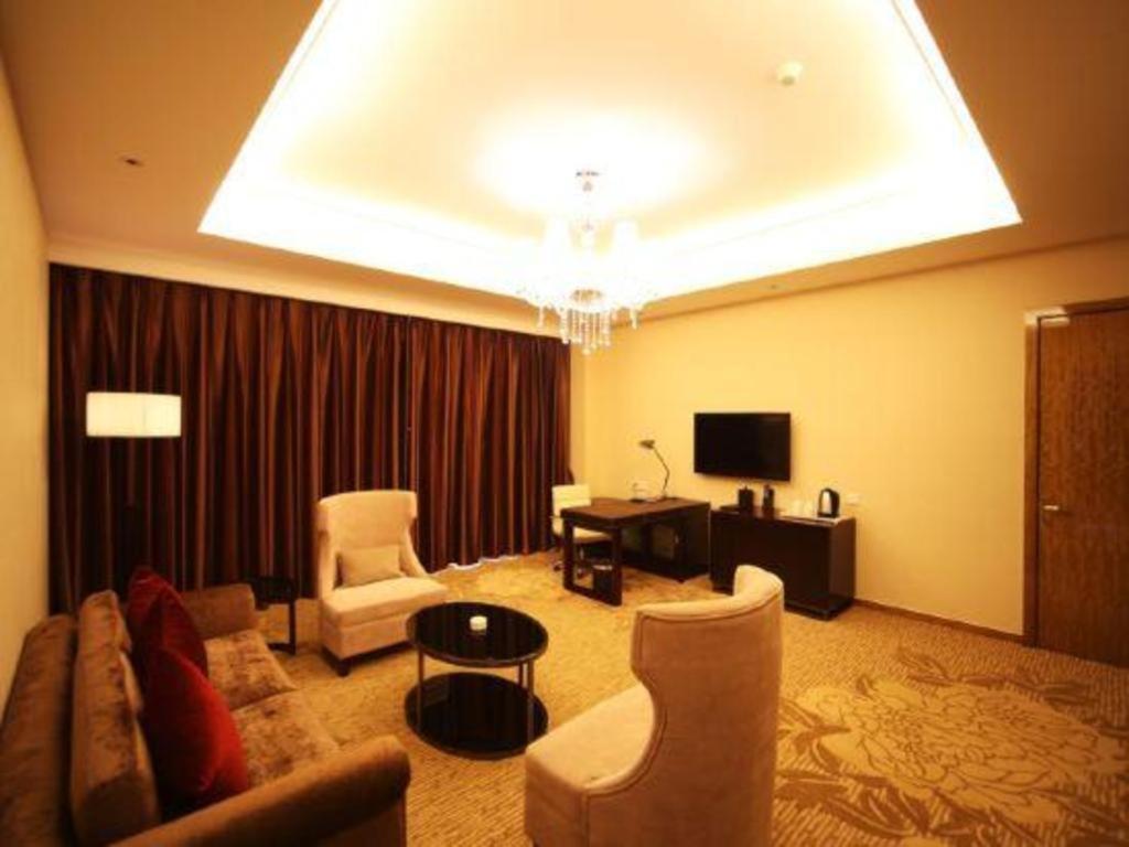 Haiyang Shenglong Jianguo Hotel Hai-yang-hsien Exterior foto